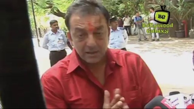 Sanjay Dutt reaches home after getting Parole for 14 days