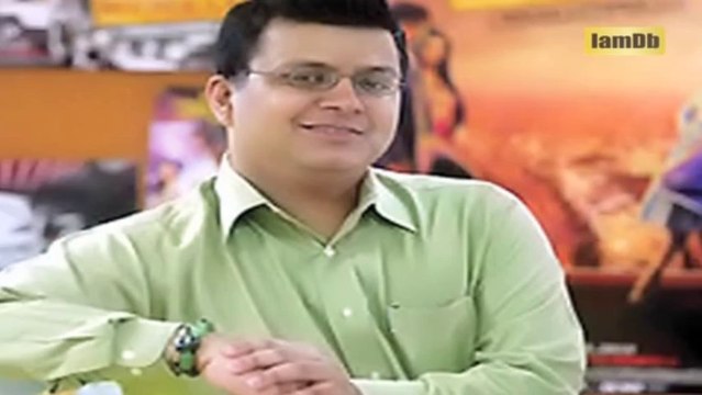 Ragini MMS 2 _ Sunny Leone & Sandhya Mridul Kissing