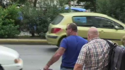 Deputados neonazistas são indiciados na Grécia