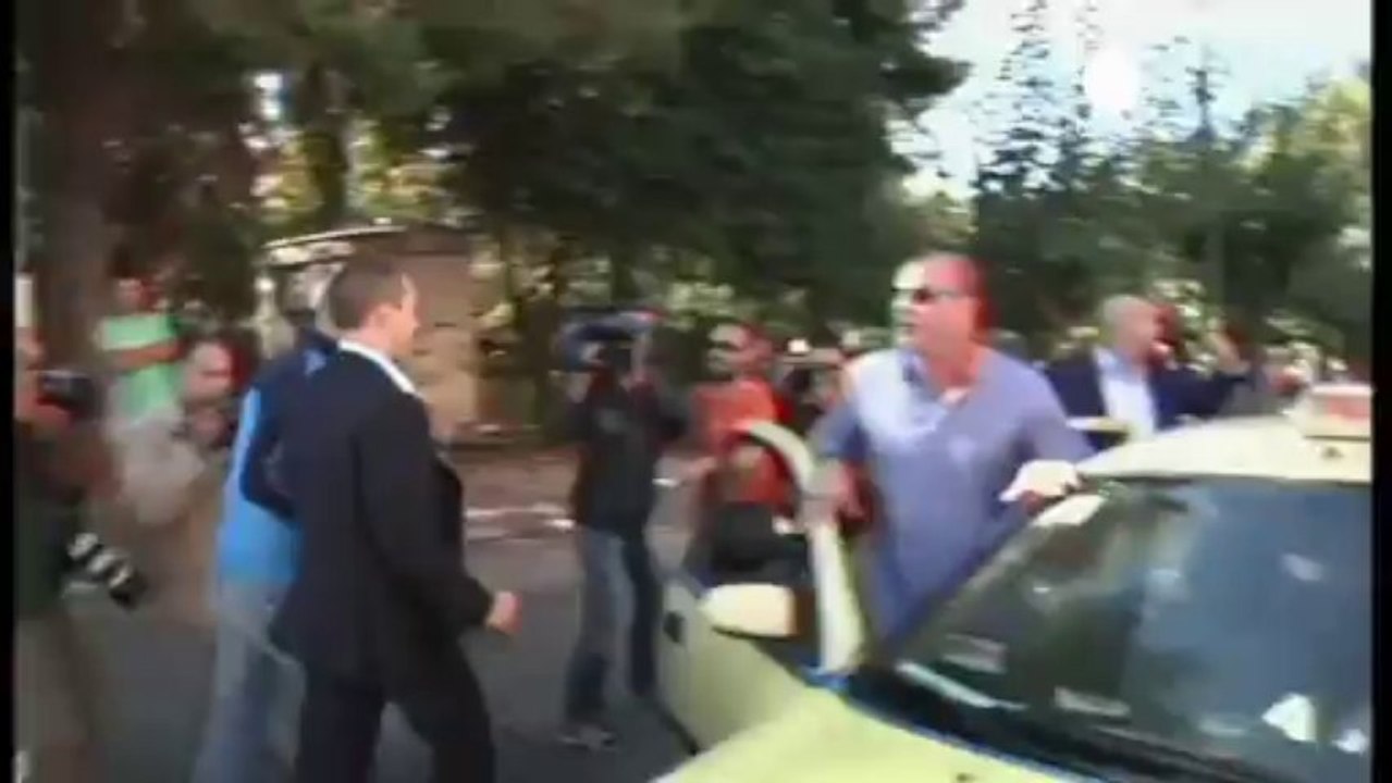 Greek court frees three Golden Dawn leaders on bail