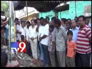 Mahatma Gandhi's statue demolished for lack of permission