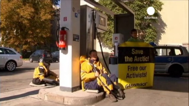 Russia charges Greenpeace activists with piracy