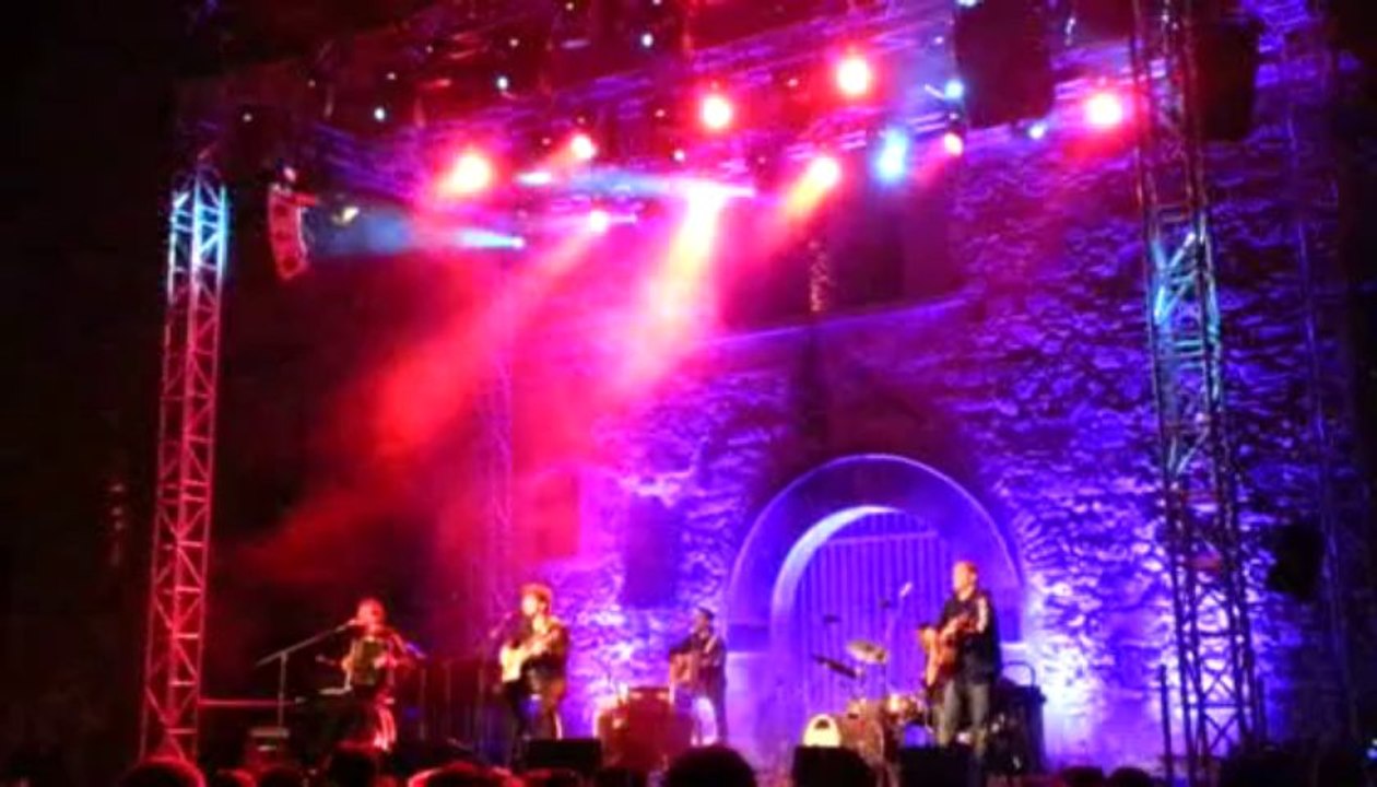 MAX GAZZE' - live in Casertavecchia , Settembre al borgo 2013