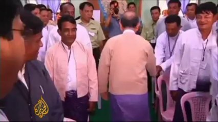 T-Sectarian bloodshed grips Myanmar