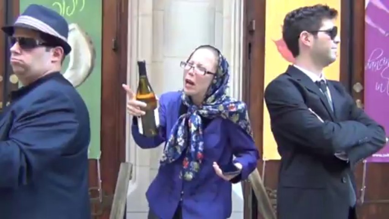 Blurred Lines - Official Jewish Parody (A Good Shul) - Robin Thicke