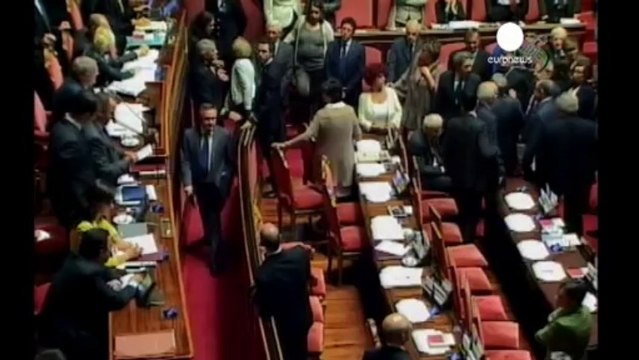 Italia: Governo ottiene fiducia, ma i dubbi per ora restano