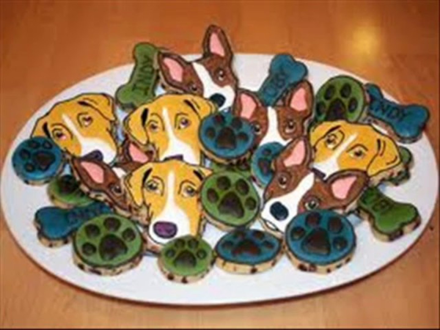 ⁣Bake A Dog A Bone Review + dog bakery business + dog treat business + dog treats