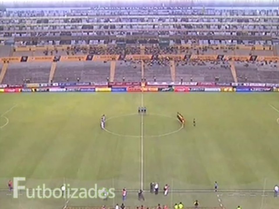Minuto de silencio por el fallecimiento del padre de Antonio y Luis Noboa. BSC - LDUL
