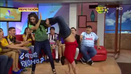 Gil golpea a Nina la bailarina