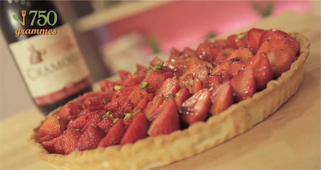 Recette de Tarte aux fraises au caramel de vin rouge - 750 Grammes
