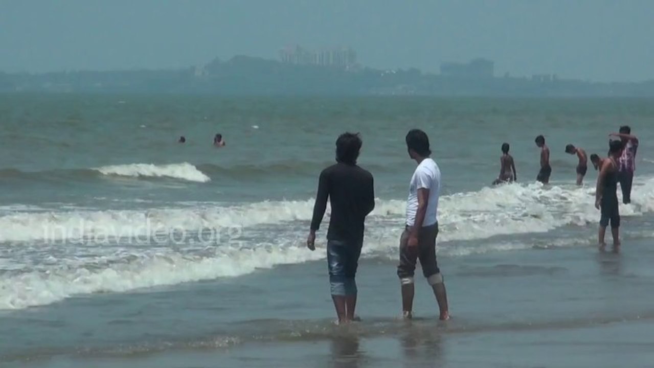 Juhu Beach - Mumbai's popular hangout
