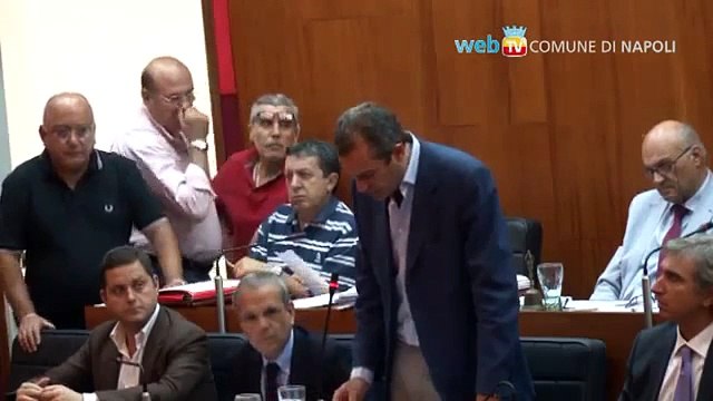 Napoli - Sindaco in Consiglio Comunale su Forum delle Culture e Tommasielli (02.10.13)