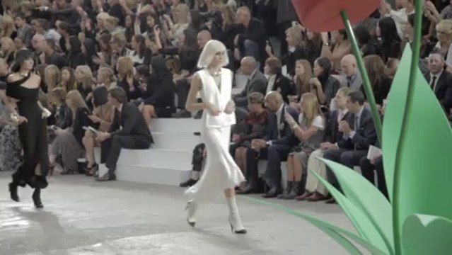 #Grazia360: Backstage At Chanel Spring Summer 2014 With Karl Lagerfeld And Cara Delevingne