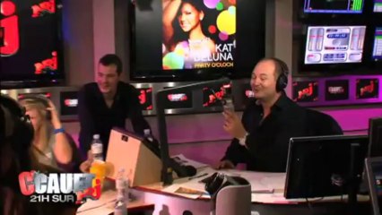 Kat Deluna retourne le studio de Cauet sur NRJ