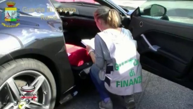 Imprenditore romano viveva da nababbo frodando il fisco per 93mln. Ferrari e yatch sequestrati