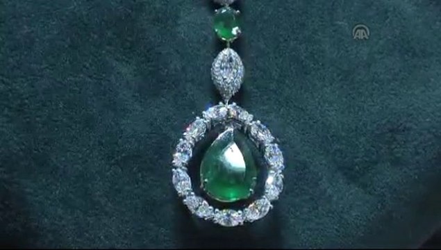 Mücevherler göz kamaştırdı