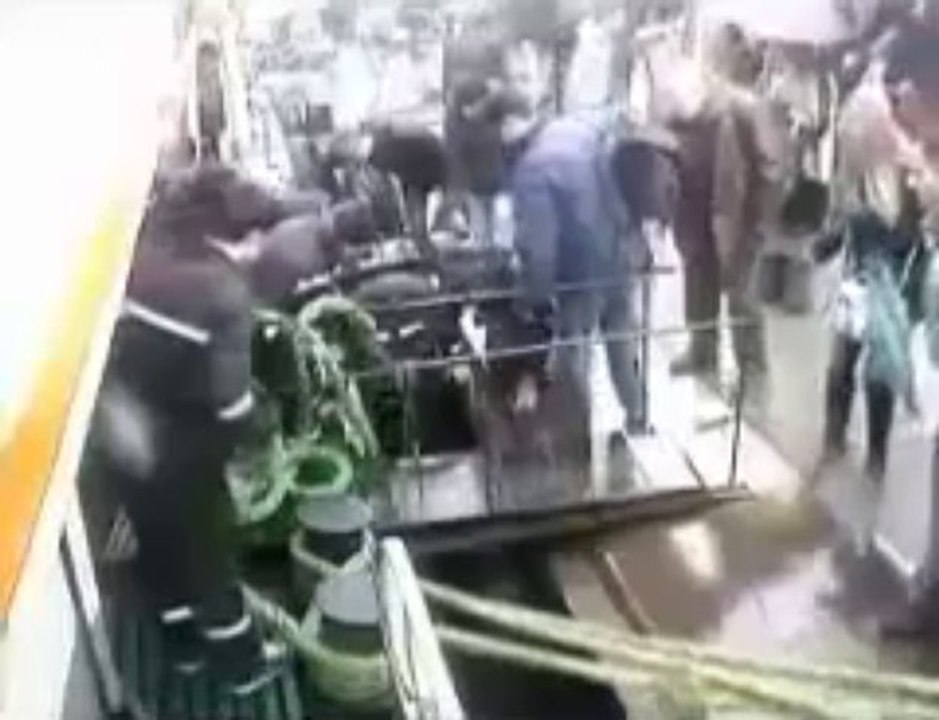 İskeledeki ölüm anı saniye saniye görüntülendi