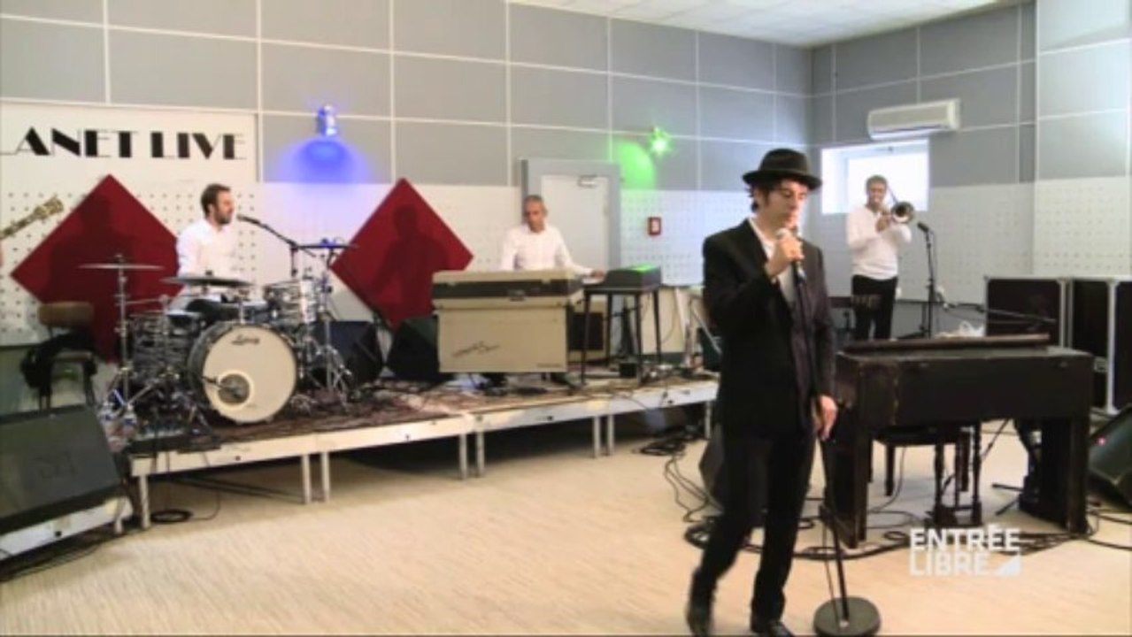 Live - Thomas Fersen - "Donne-moi un petit baiser"