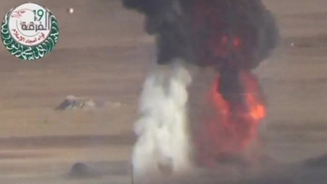 Footage shows Syrian rebels fighting government forces