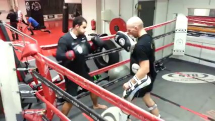 VosGym Amsterdam: Pads Fight Training with Sensei Fransois and Giga