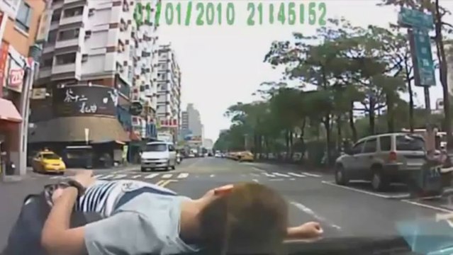 Dash Cam - Arnaques à l'assurance en Russie