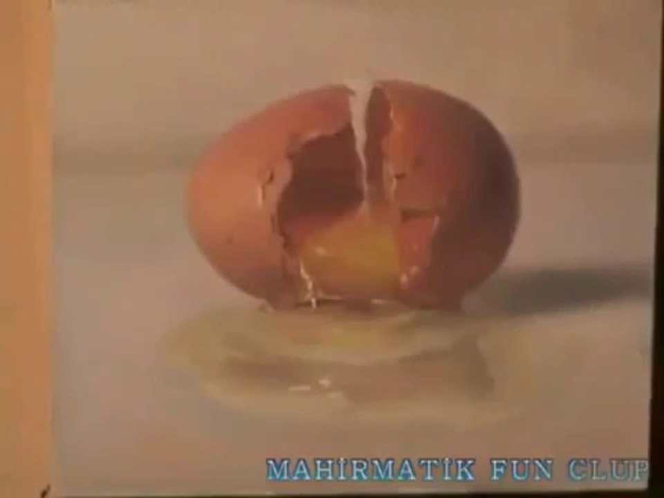 YUMURTA ÜZERİNDE MÜKEMMEL BİR SANAT ÇALIŞMASI