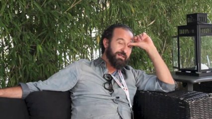 Stylophonic fan of famous b-street