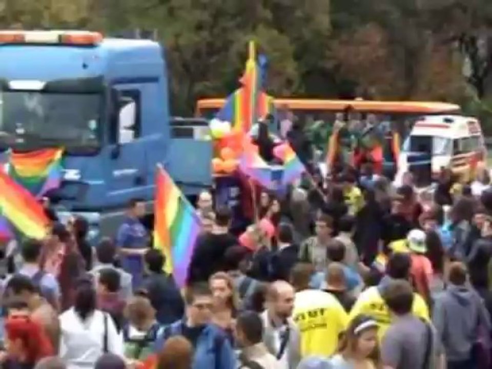 gay-pride_2013