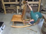 Il construit un Rocking Chair sans outils électriques!!!