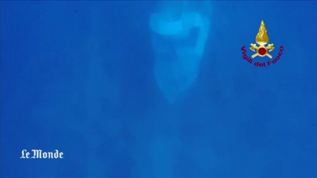 Les images sous-marines de l'épave au large de Lampedusa