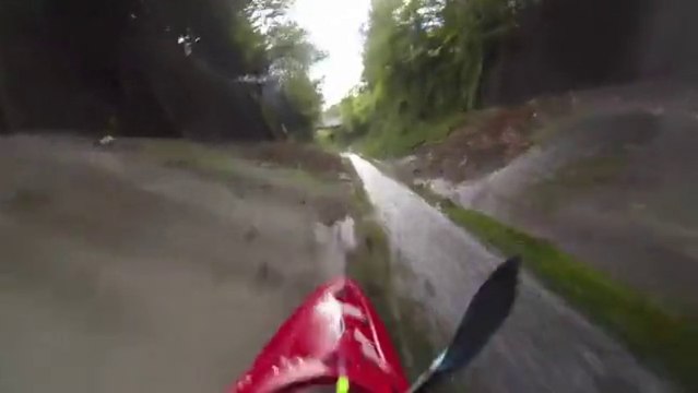 Speed Kayaking Down A Drainage Ditch Near Vancouver!! 35mph Kayak!!