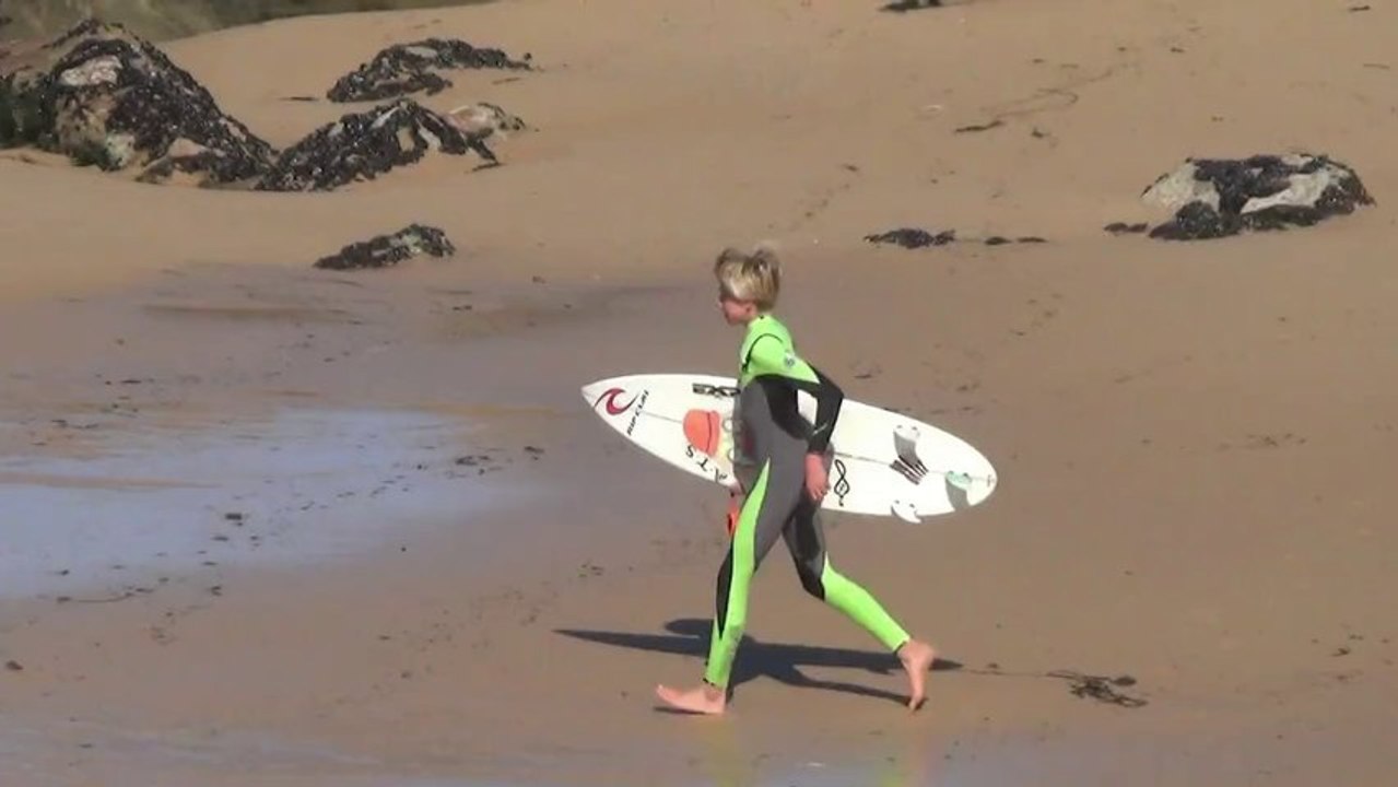 Théo Julitte surf Bretagne été 2013