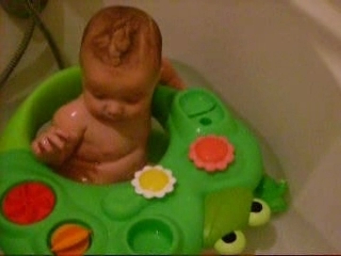 Anneau De Bain Video Dailymotion