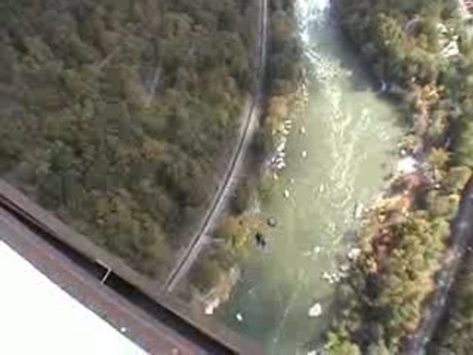 BASE JUMP: bridge day