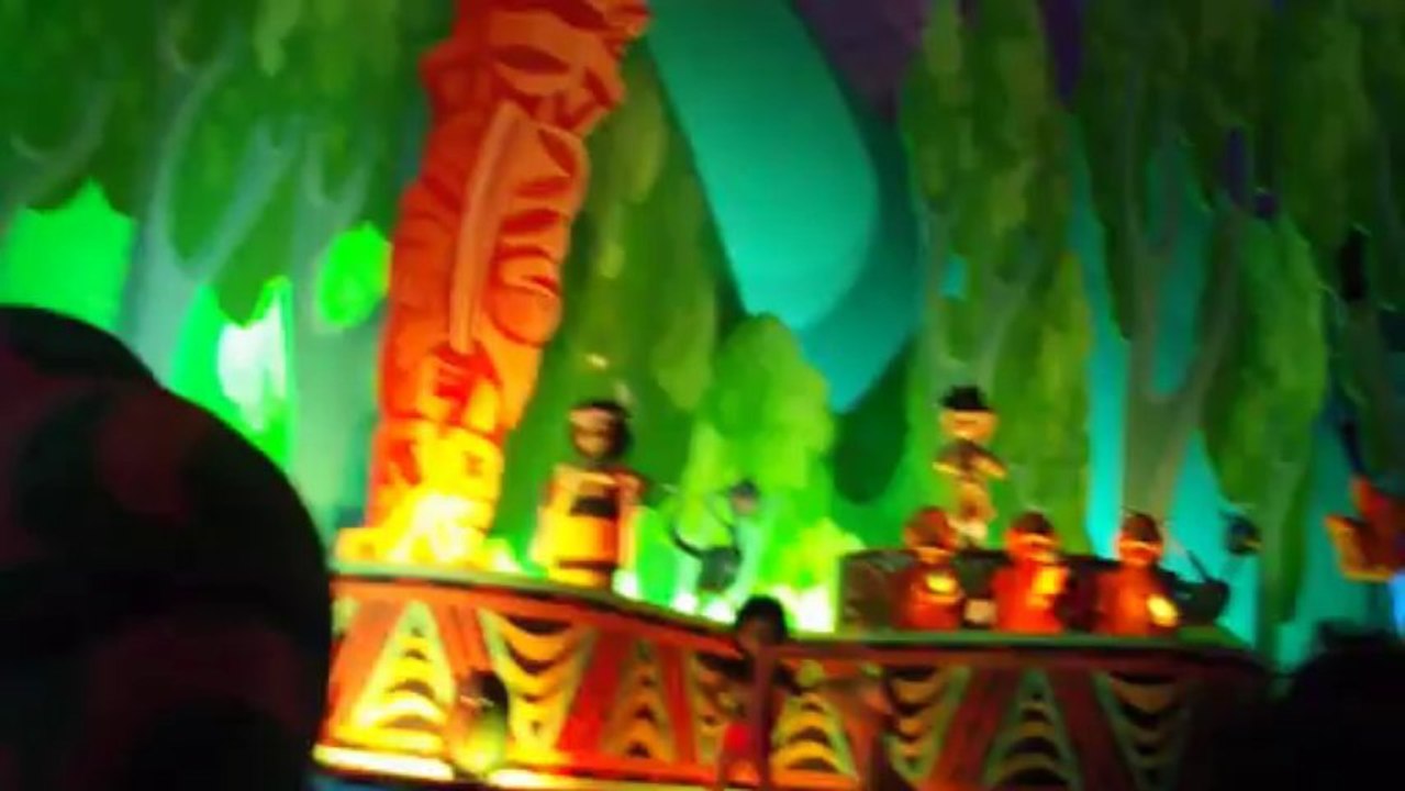 Nia at It's a small world, Disneyland Paris