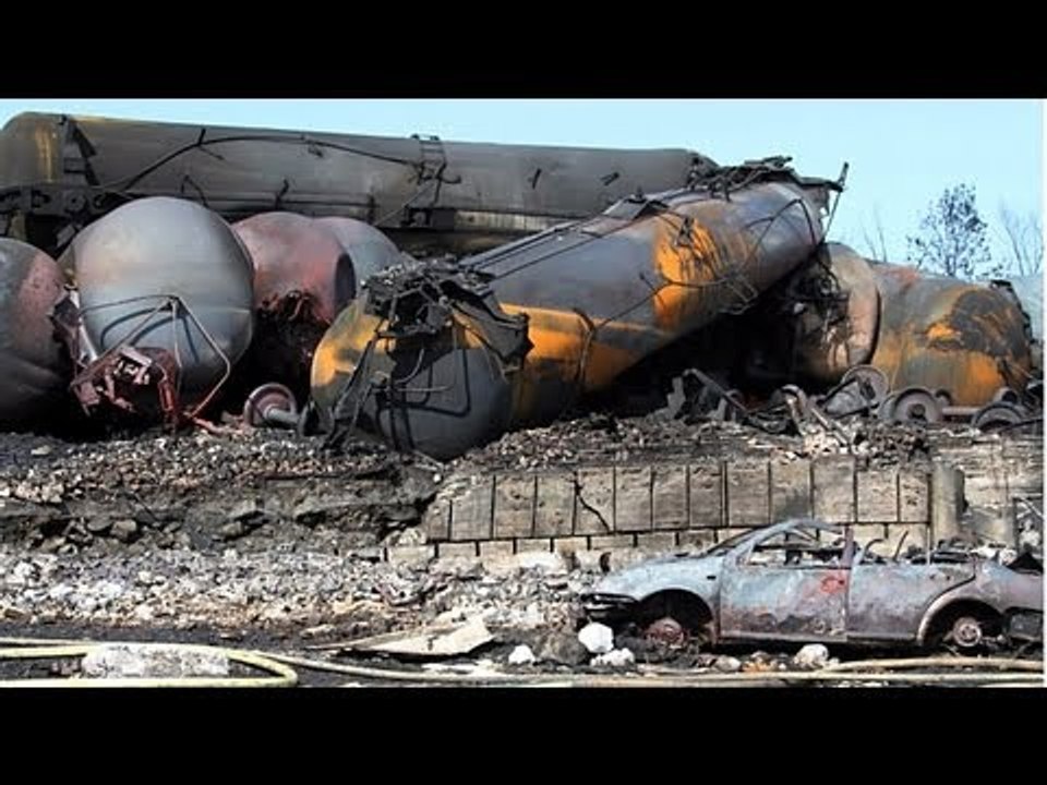 Railway engineer may not properly pulled brakes in Lac-Megantic train crash