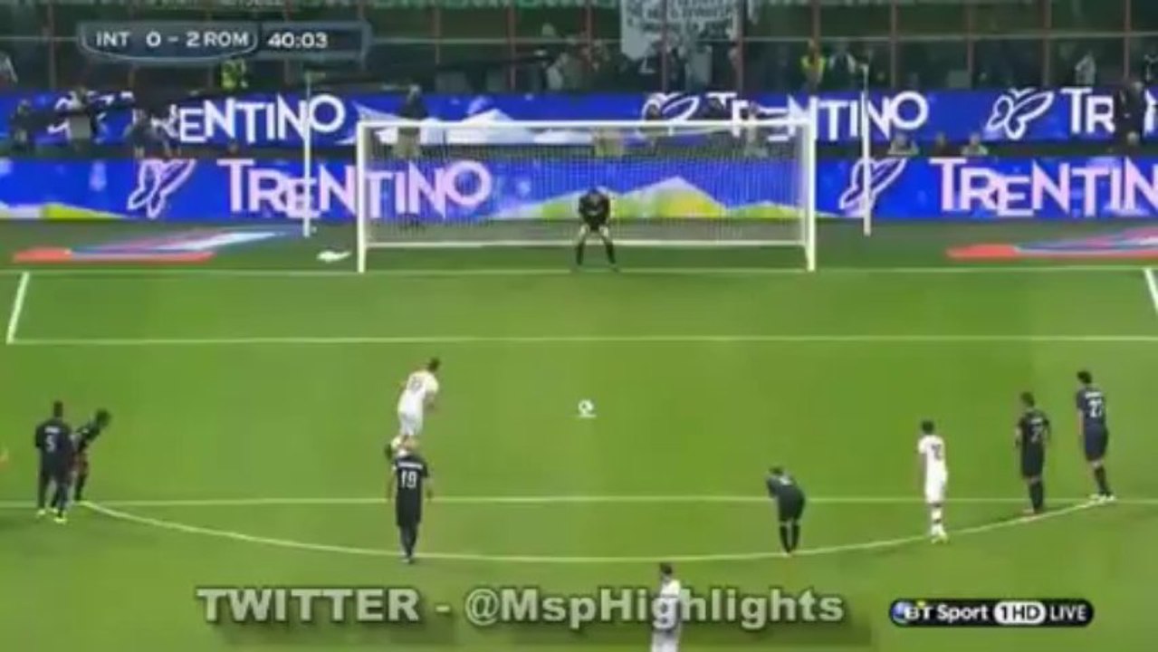 Inter Milan sv Roma 0:2 Totti