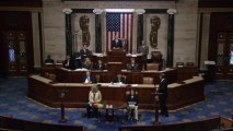 U.S. shutdown drags on, House votes to pay furloughed workers