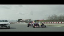 Infiniti Q50 et la F1 Red Bull Racing