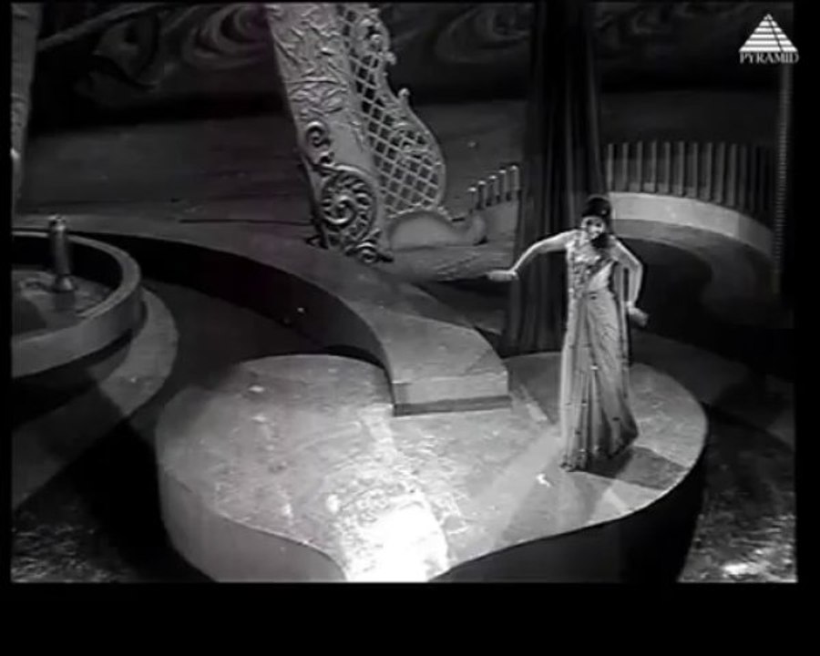 Mullil Roja Thulluthe - YAAR NEE (1966)
