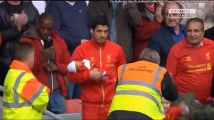 Luis Suarez with his kids