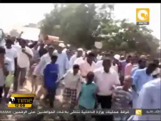 الشرطة تفرق المتظاهرين و البشير يأمر بالتحقيق مع أعضاء بالحزب الحاكم