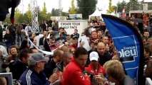 Sébastien Loeb arrive sur le stand France Bleu Alsace