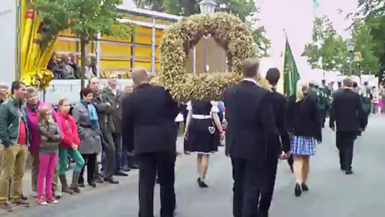 Erntedankumzug Clarholz 2013 (2)