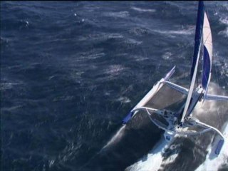 7 jours BFM: Rencontre exclusive avec Armel Le Cléach' à bord de son trimaran - 05/10