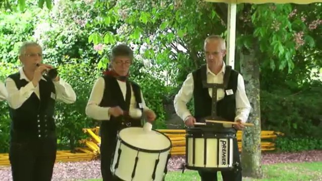 Kevrenn Bro Glaz - Prestation à Périgné, 18 mai 2013