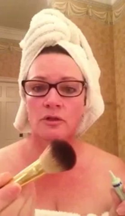 How to cover redness and rosacea