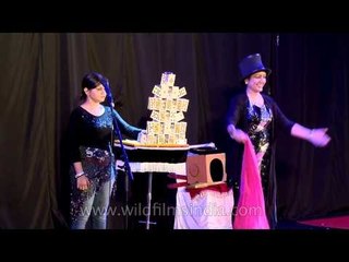 Magic Act by Magician Sangeeta at : Dilli Magic Fest