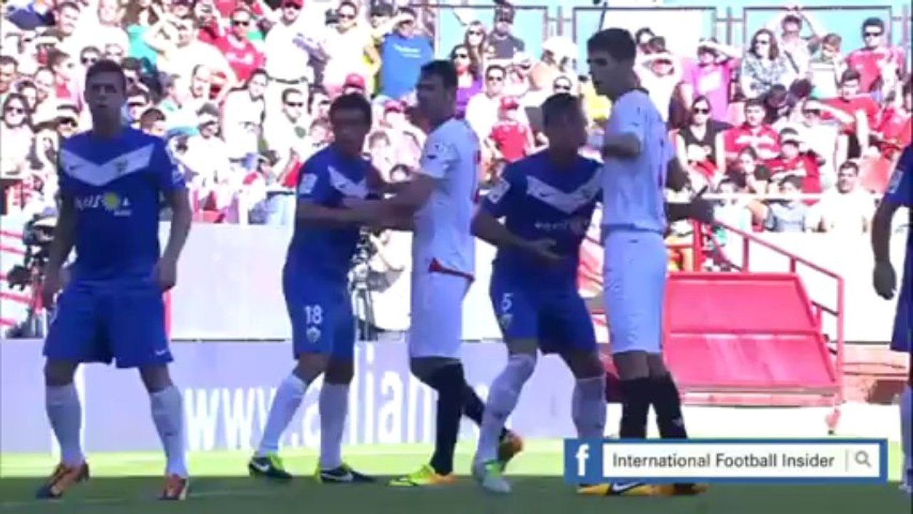 Sevilla 2-1 Almería Highlights 06/10/2013