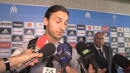 9e j. - Ibrahimovic tacle l'arbitre